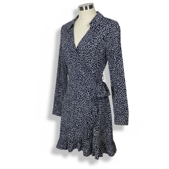 Michael Kors Blue and White Patterned Top 100% Silk XXS - Picture 5 of 9